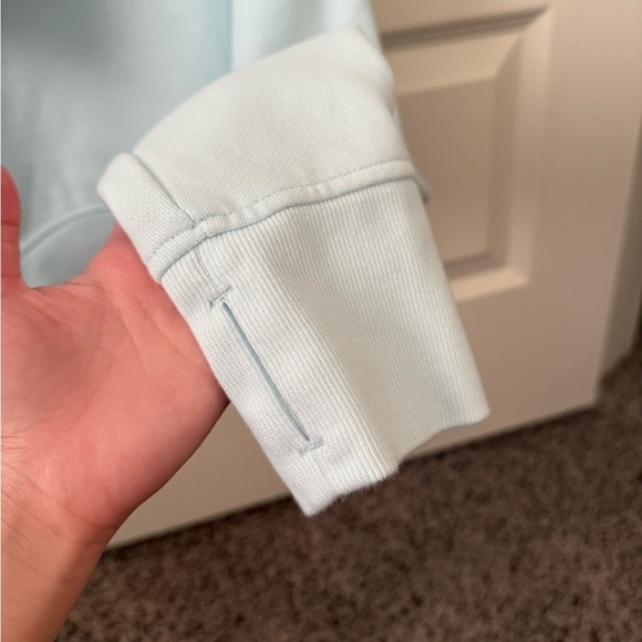 Lululemon Scuba Full-Zip Cropped Hoodie - Picture 4 of 5